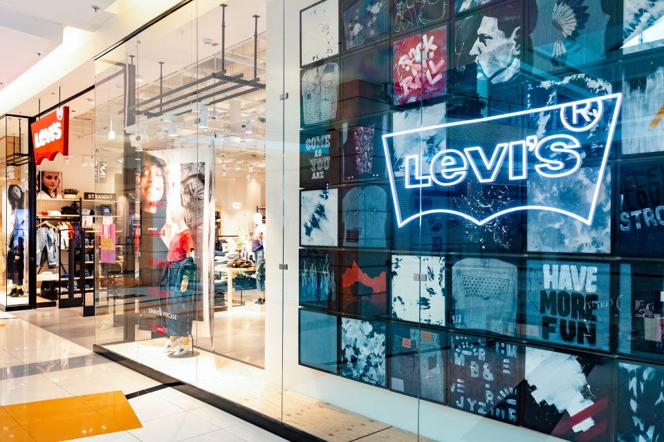 Levis international store mall