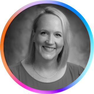 Deb Hannah headshot
