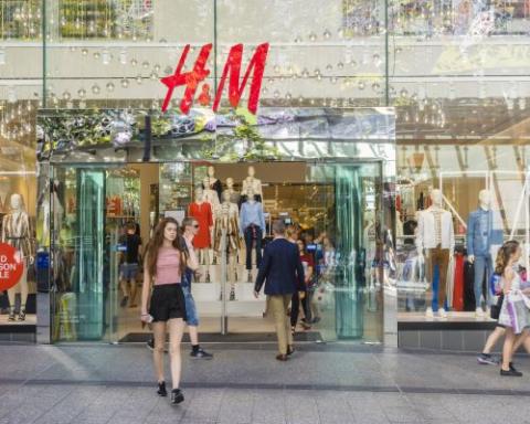 Online sales continue to expand at Swedish clothing retailer H&M