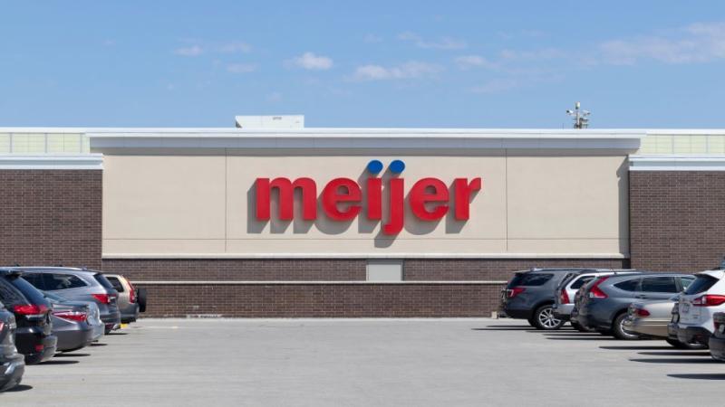 Meijer Reducing Waste With Flashfood Sustainability Initiative RIS News   Meiker Shutterstock 1966580530 