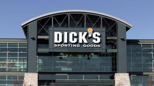 Dick's Sporting Goods store